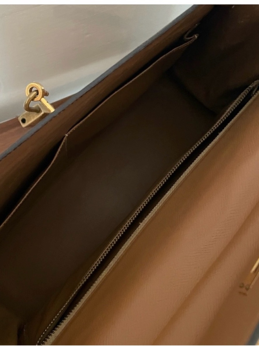 Vintage Hermès Kelly 35 in Gold Courchevel Leather Gold Plated Hardware - Picture 10 of 10